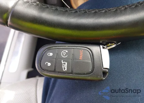 2021 Jeep Cherokee Limited Fwd z USA, uszkodzony, nr VIN 1C4PJLDX9MD119832